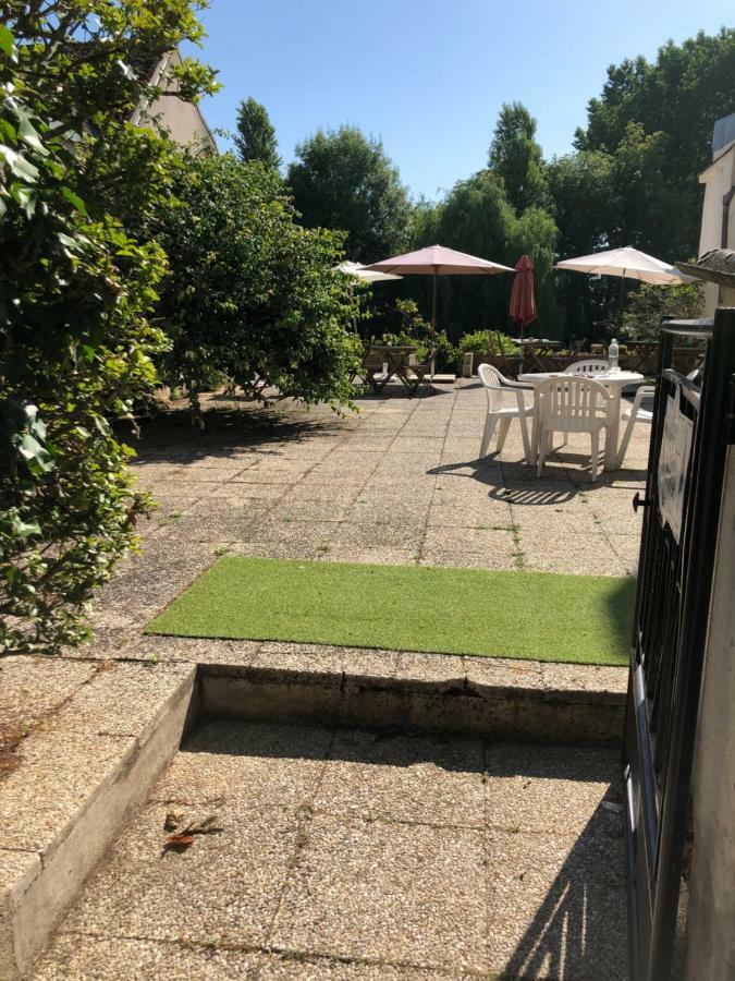 Auberge De La Terrasse Moret-sur-Loing Εξωτερικό φωτογραφία